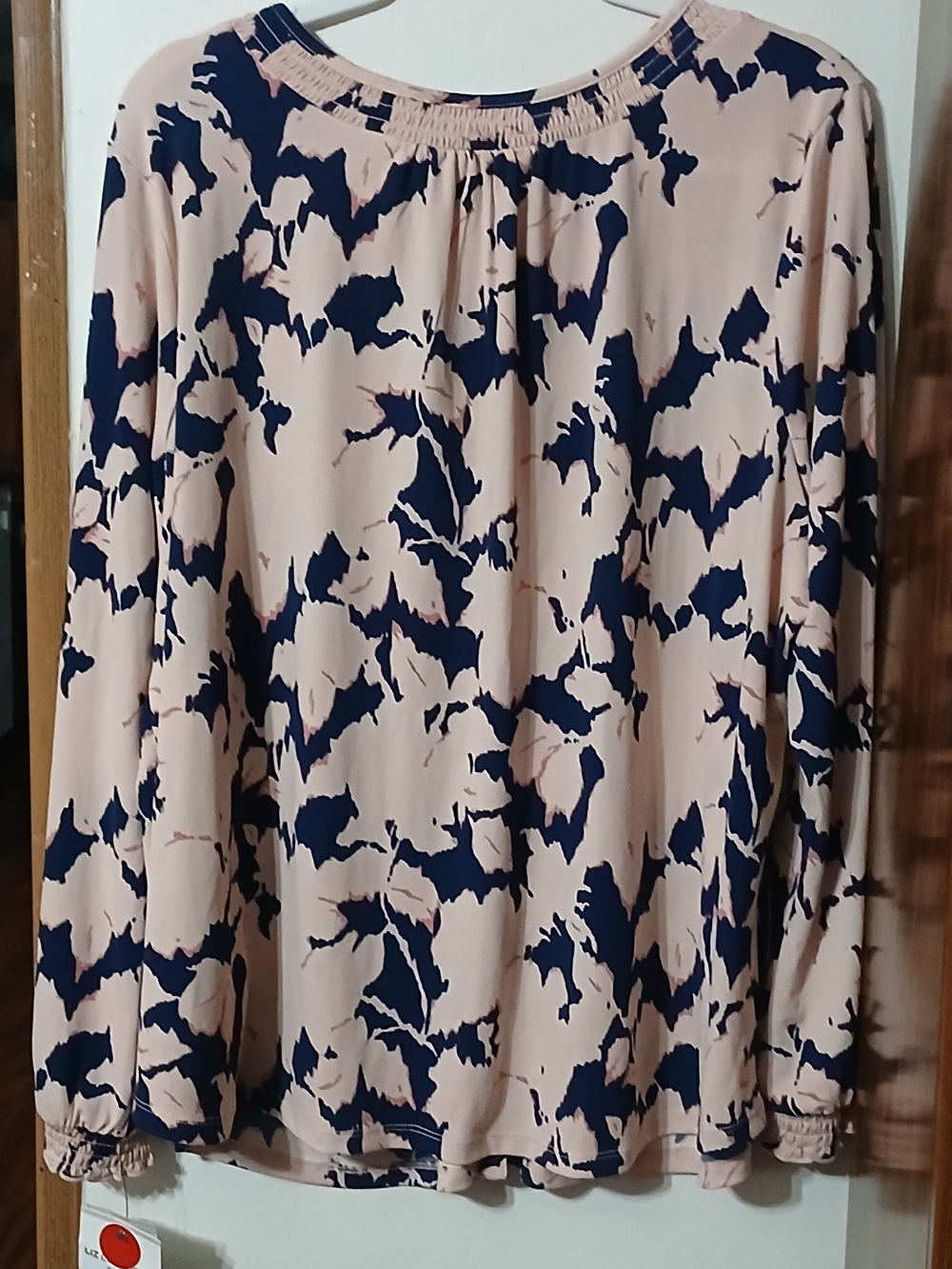 Liz Claiborne Women's Rose Multi Button-Down Shirt - 2X - Picture 5 of 6